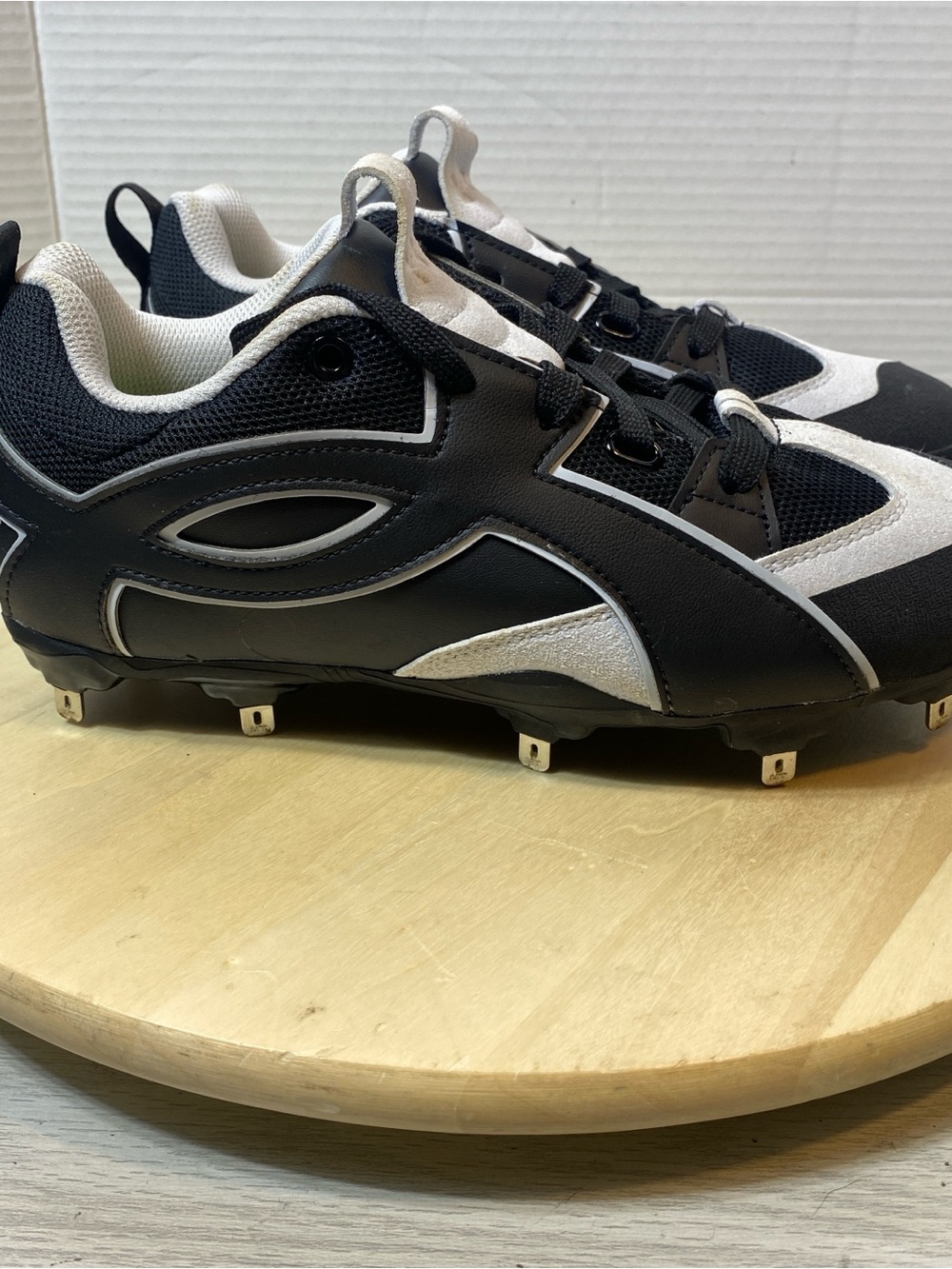 Under Armour Micro G Metal Baseball Cleats Black White Men's Size 7.5